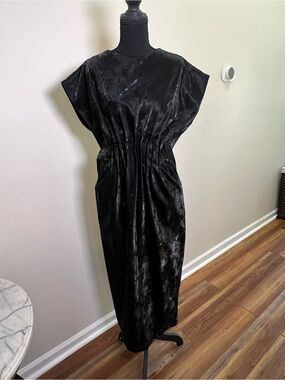 Ina Black  Midi Dress with Gathered Waist.